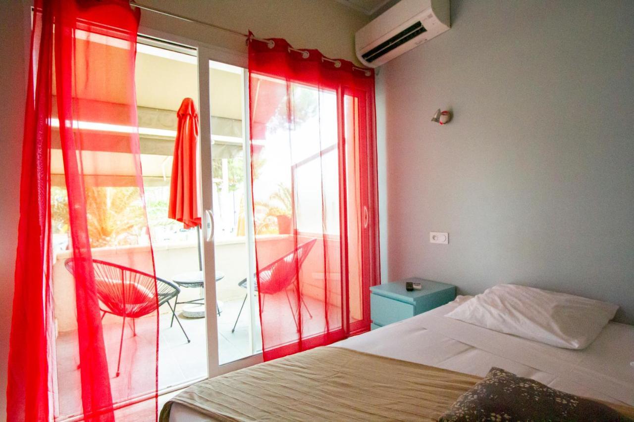 Logis Hotel Restaurant Le Kalliste Hyères Kültér fotó