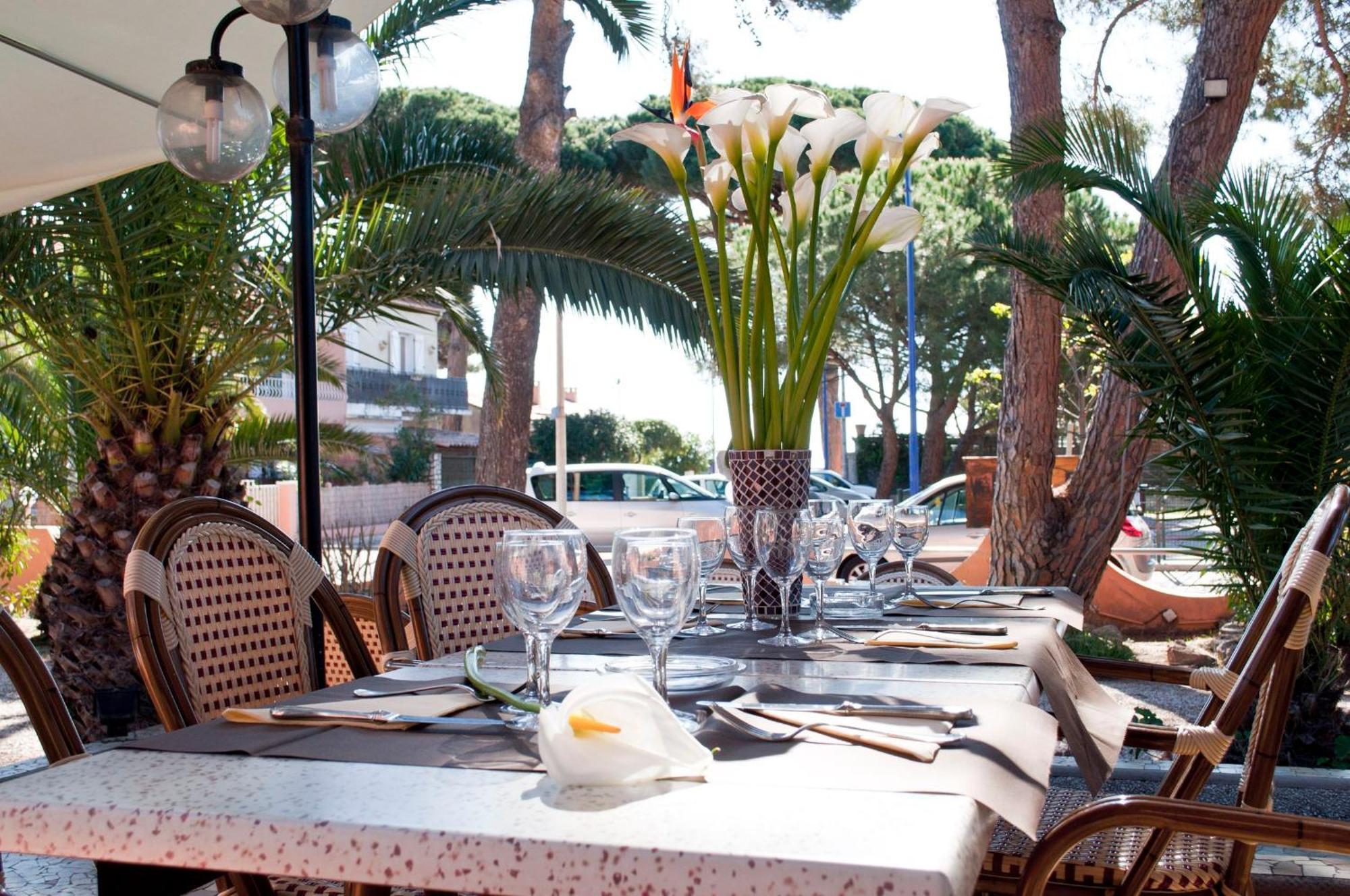 Logis Hotel Restaurant Le Kalliste Hyères Kültér fotó