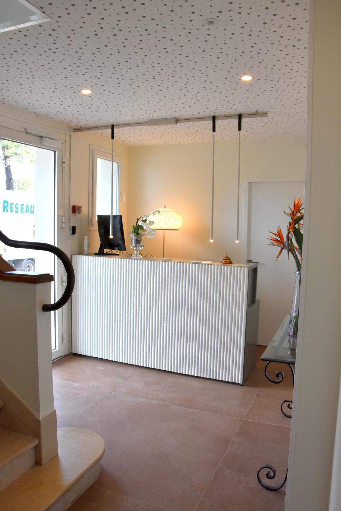 Logis Hotel Restaurant Le Kalliste Hyères Kültér fotó